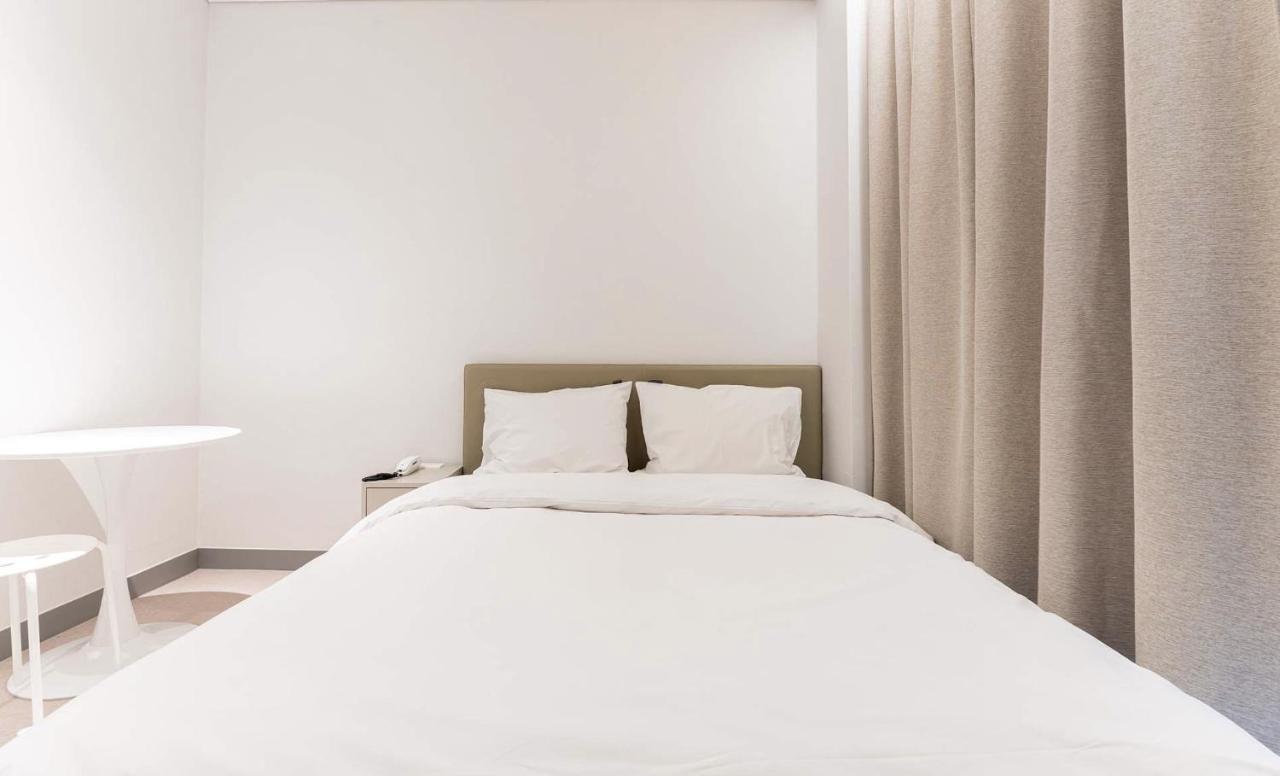 เอช อเวนิว โฮเทล อิเด ซินชอน Hotel โซล ภายนอก รูปภาพ